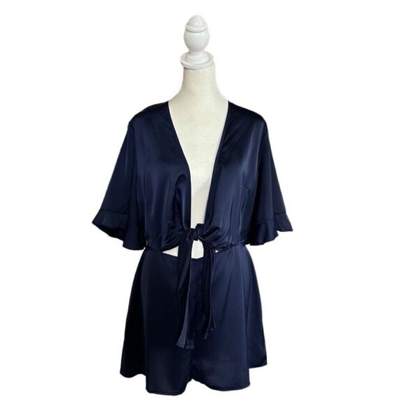 Missguided Tie Front Cutout Satin Navy Blue Shorts Romper Sz 8 - Picture 1 of 16